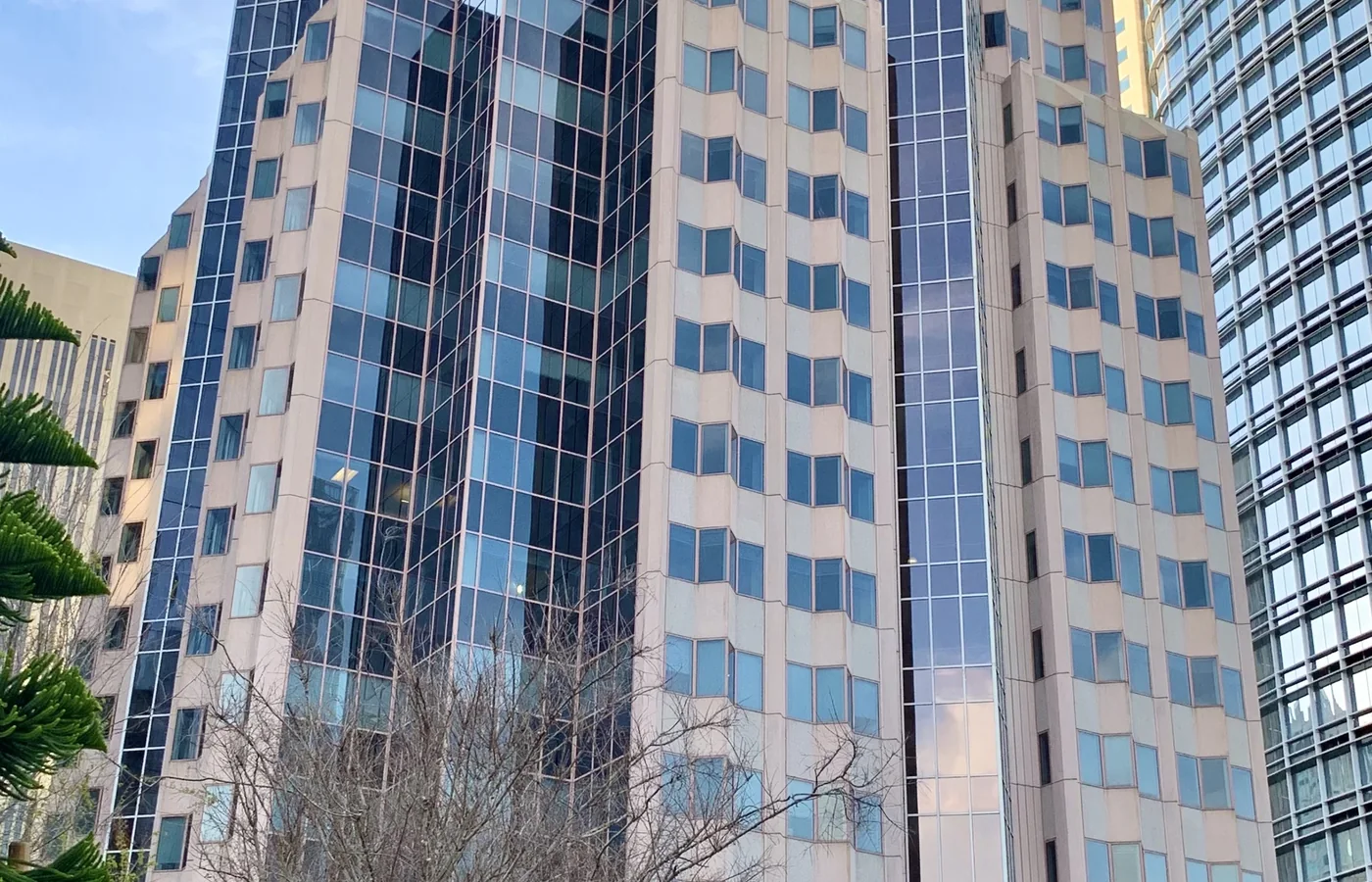 100 First Plaza建筑外观