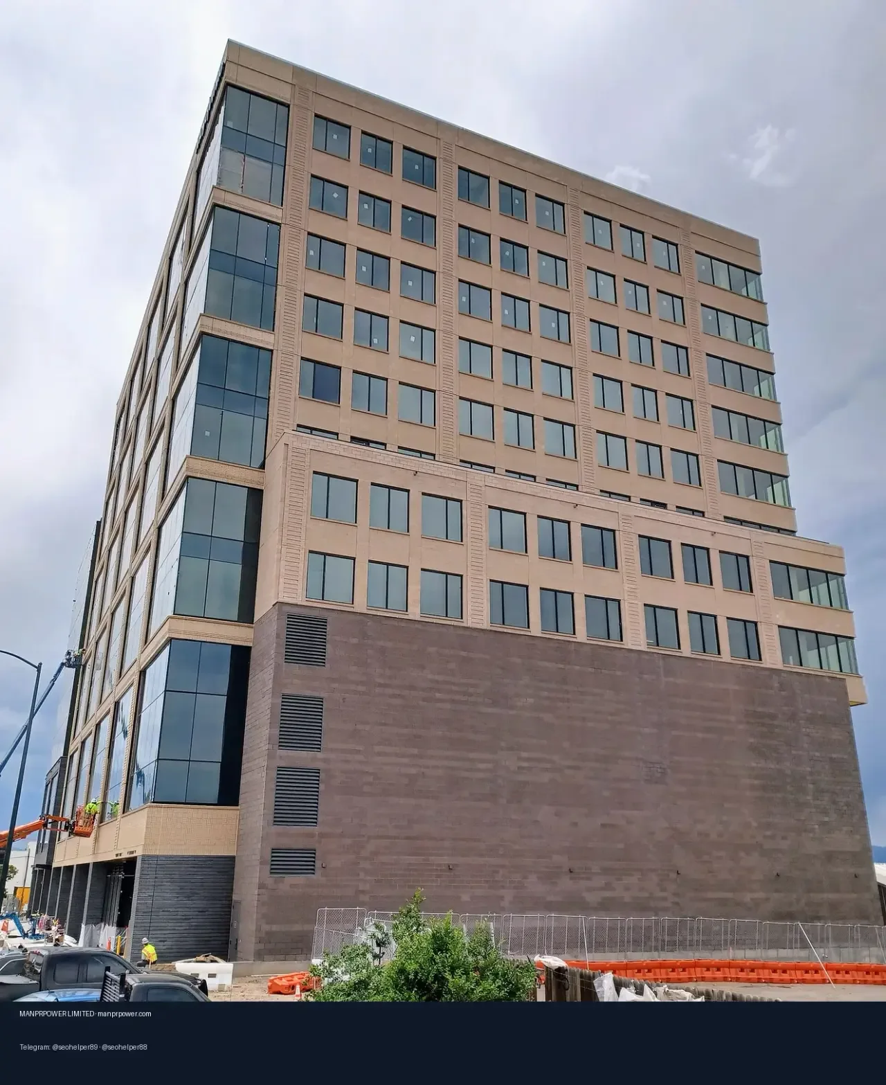 Denver｜The Current River North办公楼外观
